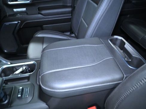 Used 2025 GMC Sierra 1500 Denali AWD/4WD image 28