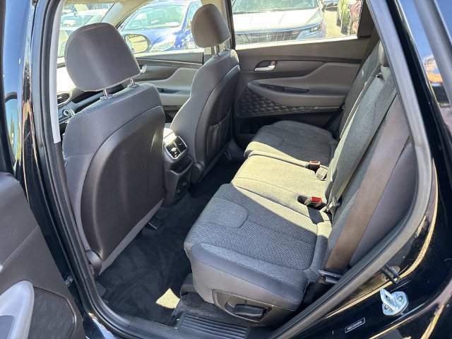 Used 2019 Hyundai Santa Fe SE AWD/4WD image 16