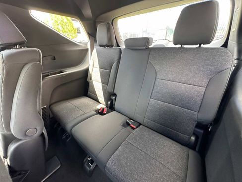 New 2025 Chevrolet Traverse LT w/ Enhanced Driving Package image 10