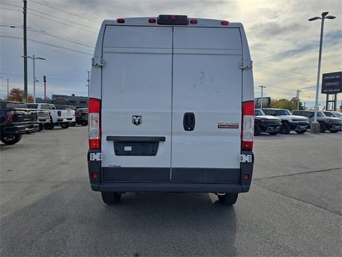 Used 2017 RAM ProMaster 2500 w/ Interior Convenience Group image 5