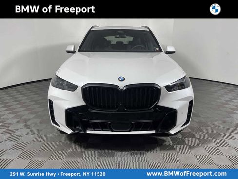 Certified 2024 BMW X5 xDrive40i w/ M Sport Package AWD/4WD image 1