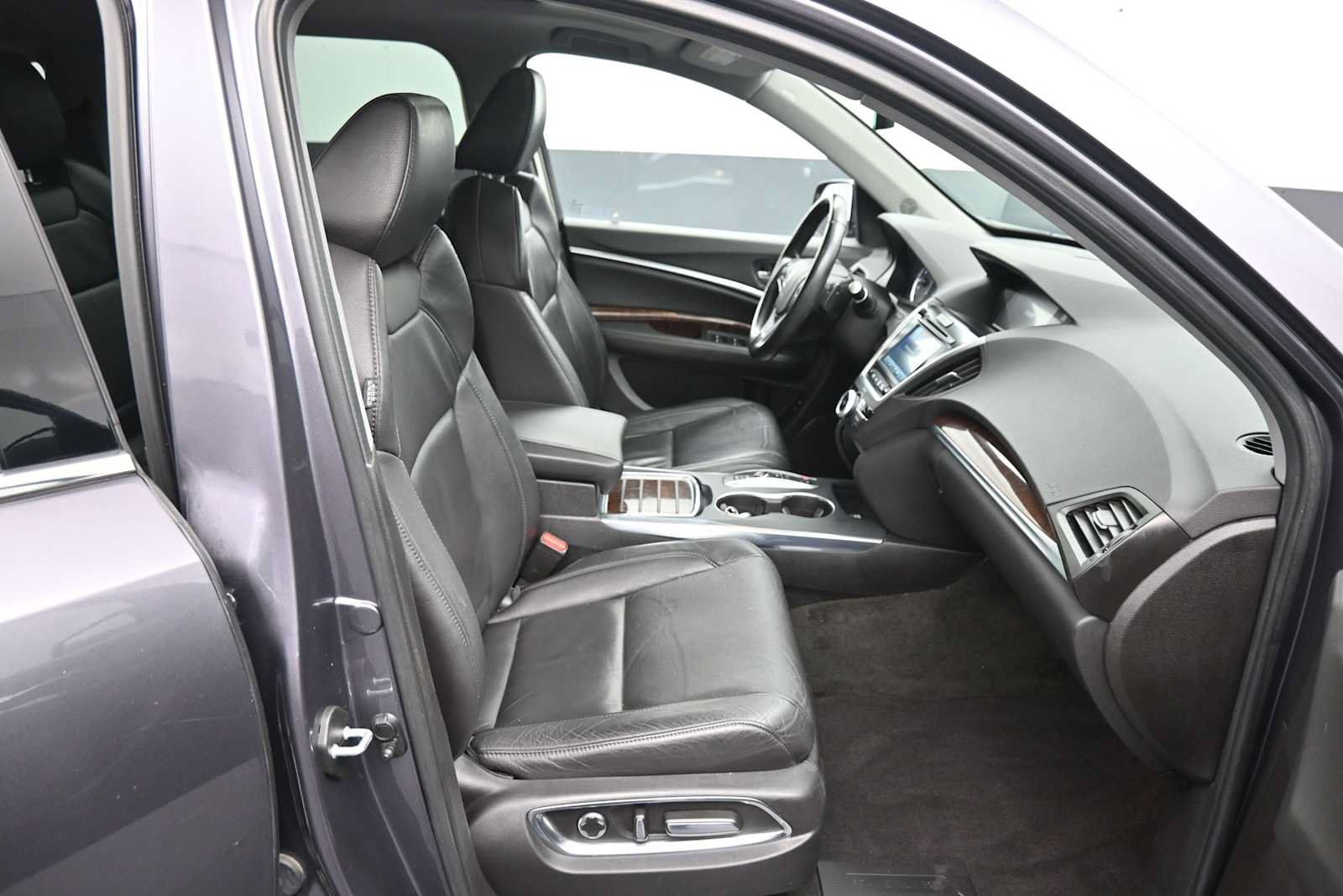 Used 2020 Acura MDX SH-AWD image 29