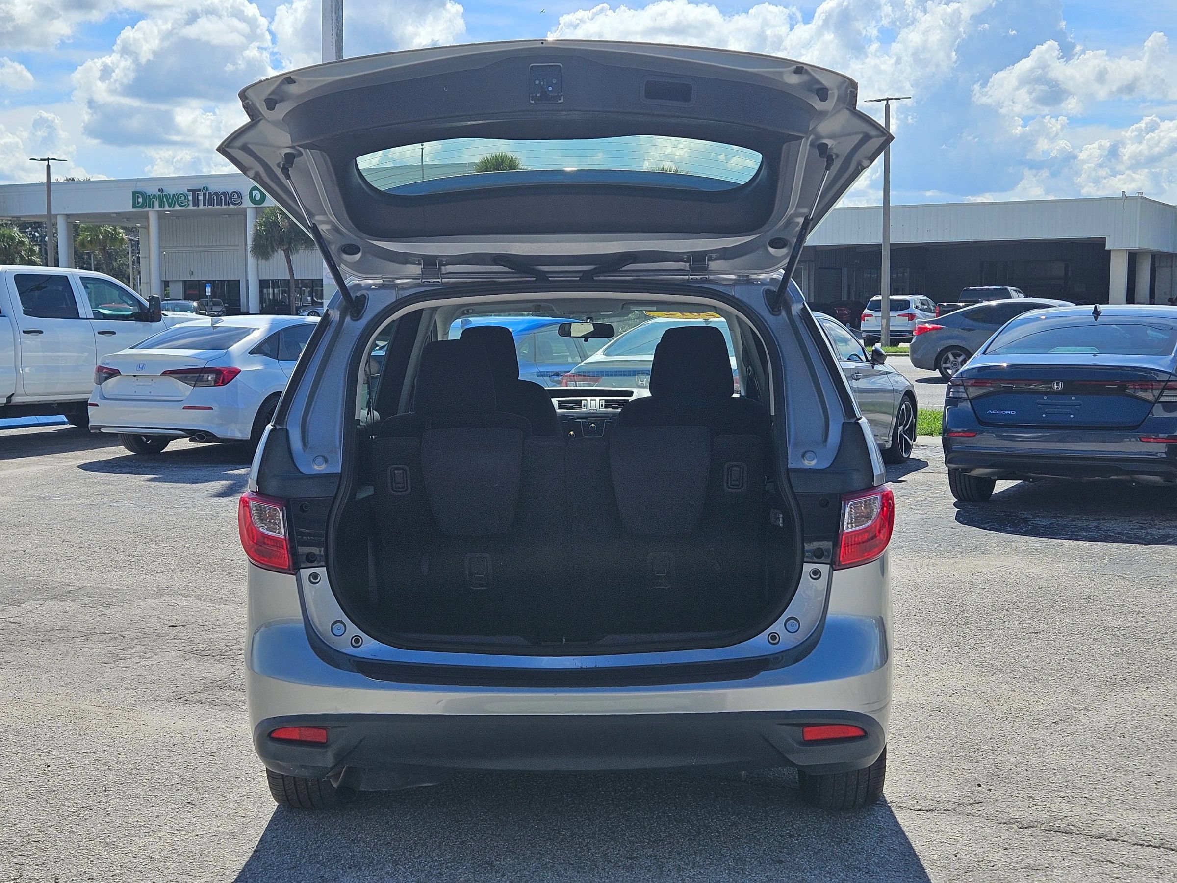 Used 2012 MAZDA MAZDA5 Touring FWD image 12
