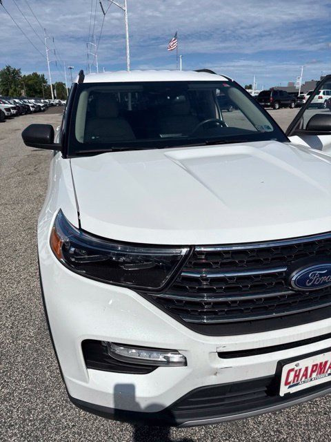 Used 2022 Ford Explorer XLT w/ Equipment Group 202A AWD/4WD image 13