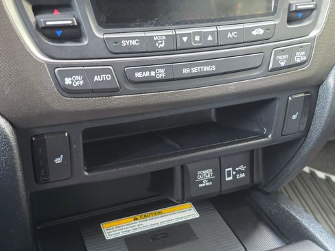 Used 2022 Honda Passport TrailSport image 38