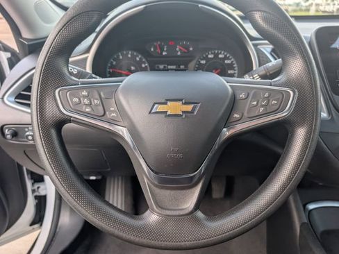 Used 2024 Chevrolet Malibu LT FWD image 12