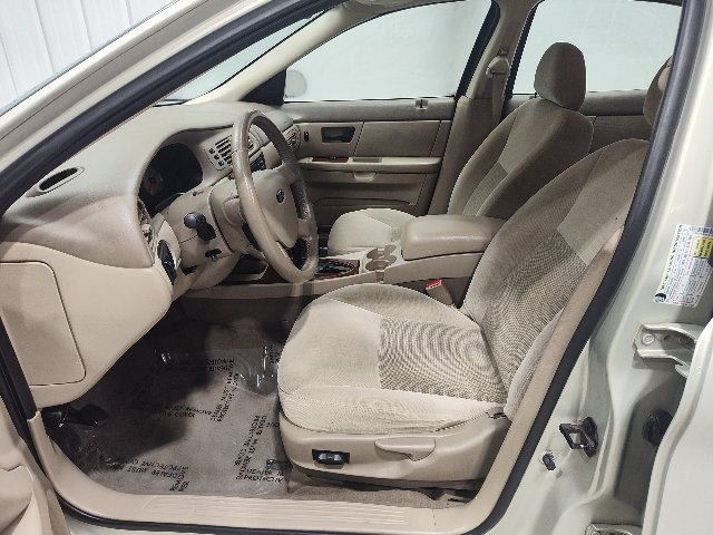 Used 2007 Ford Taurus SEL FWD image 13