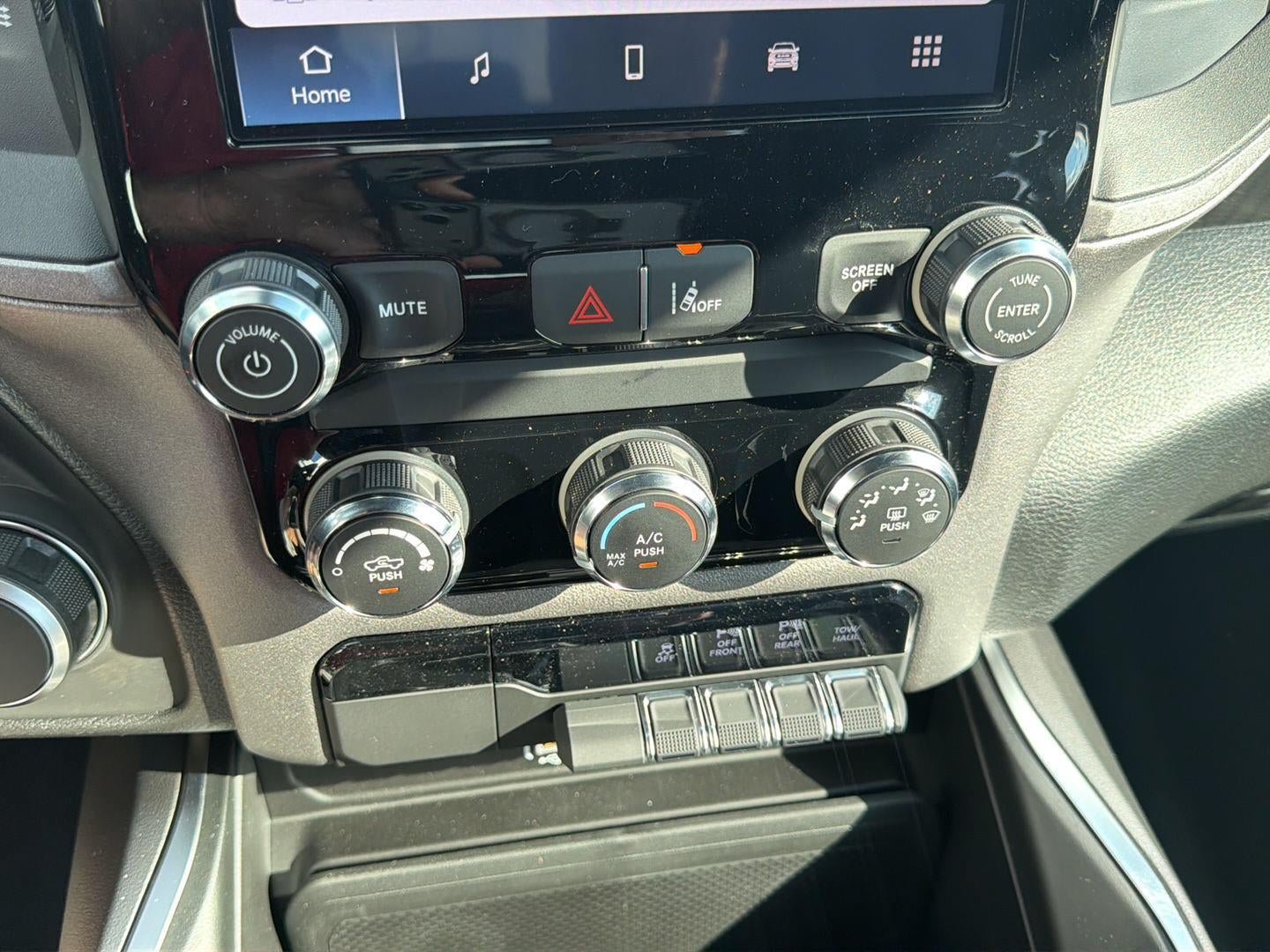 New 2027 RAM 1500 Express AWD/4WD image 11
