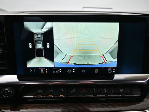 Used 2024 Chevrolet Silverado 1500 LT Trail Boss w/ LT Trail Boss Premium Package image 18