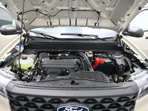 New 2025 Ford Maverick XL w/ 4K Tow Package image 35