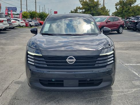 Certified 2025 Nissan Kicks SV w/ Charging Package FWD image 2