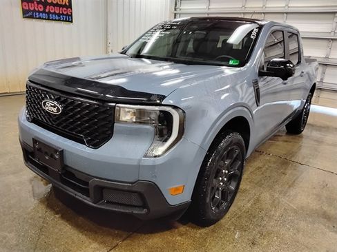 Used 2025 Ford Maverick Lariat w/ Black Appearance Package AWD/4WD image 4