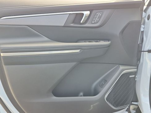 New 2026 Buick Enclave Sport Touring w/ Power Package FWD image 22
