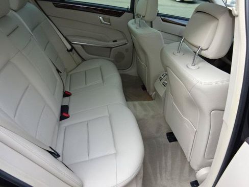 Used 2014 Mercedes-Benz E 350 Sedan image 19