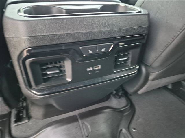 Used 2025 GMC Sierra 2500 AT4 w/ AT4 Premium Plus Package AWD/4WD image 17