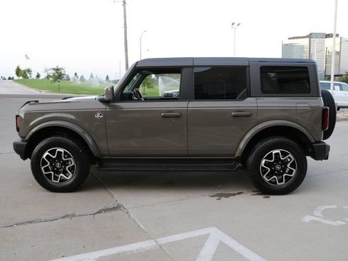 Used 2025 Ford Bronco Outer Banks AWD/4WD image 4