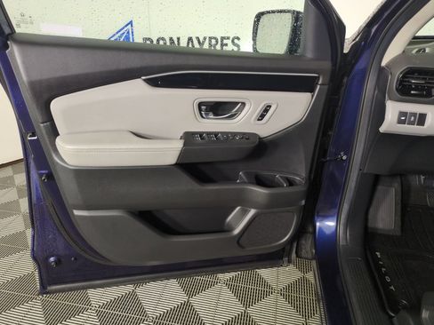 Certified 2025 Honda Pilot Touring image 14