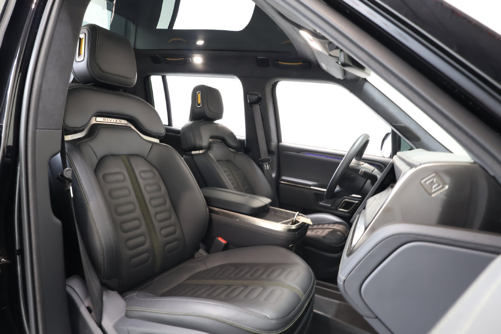 Used 2022 Rivian R1S Launch Edition Quad AWD/4WD image 24