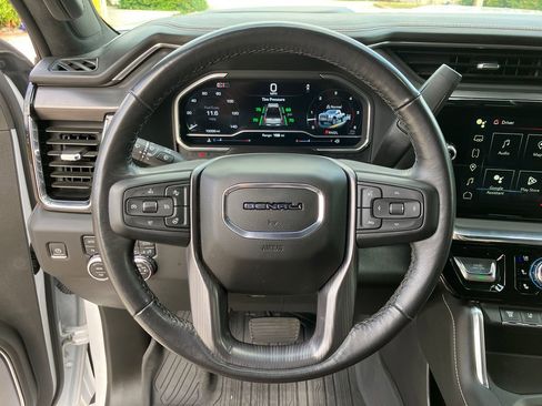 Used 2024 GMC Sierra 3500 Denali Ultimate image 17