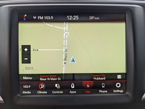 Used 2018 RAM 1500 SLT image 24