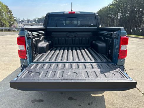 Used 2022 Ford Maverick Lariat w/ Lariat Luxury Package image 18