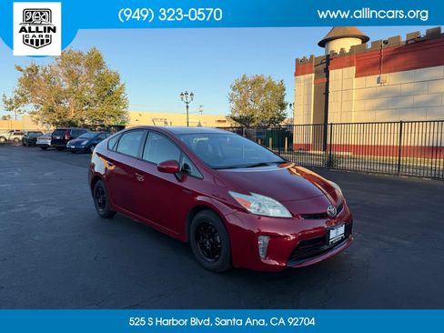 Used 2013 Toyota Prius Two FWD image 3