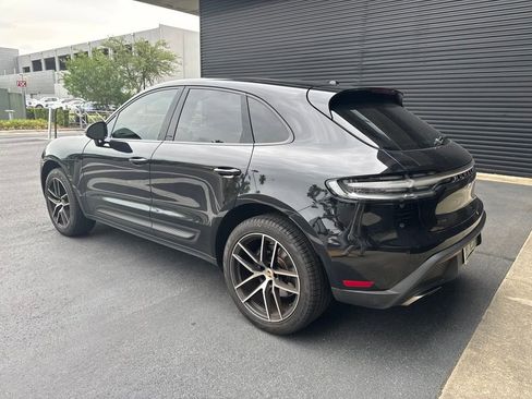 Certified 2024 Porsche Macan AWD/4WD image 3