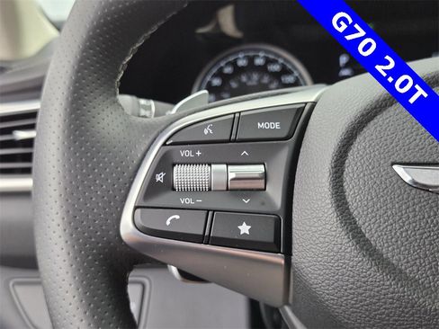 Used 2023 Genesis G70 2.0T image 37