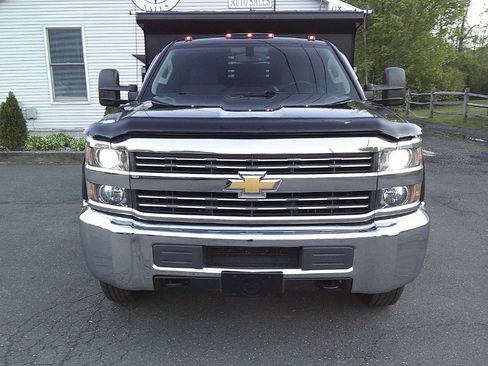 Used 2015 Chevrolet Silverado 3500 W/T w/ WT Convenience Package AWD/4WD image 4