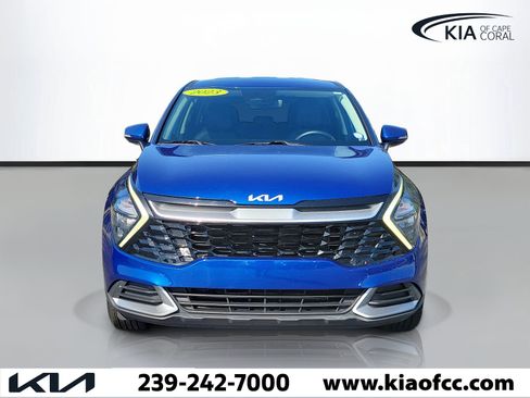 Used 2023 Kia Sportage EX FWD image 2