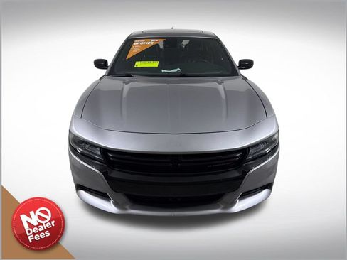Used 2016 Dodge Charger SXT w/ Premium Group RWD image 9