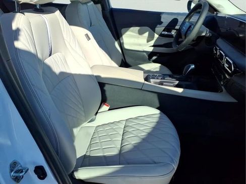 New 2026 Nissan Sentra SL w/ Floor Mat Package FWD image 16