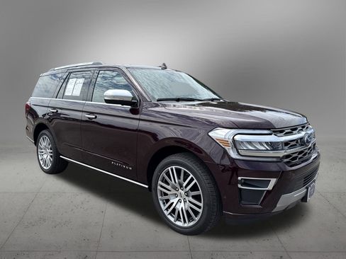 Used 2024 Ford Expedition Platinum image 6