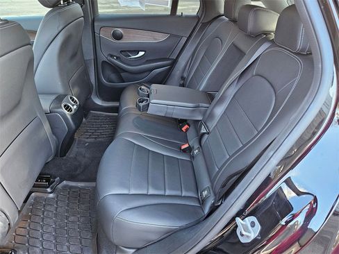Used 2022 Mercedes-Benz GLC 300 4MATIC image 21