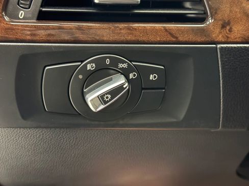 Used 2011 BMW 328i Sedan image 25