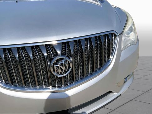 Used 2015 Buick Enclave Premium w/ Experience Buick Package FWD image 29