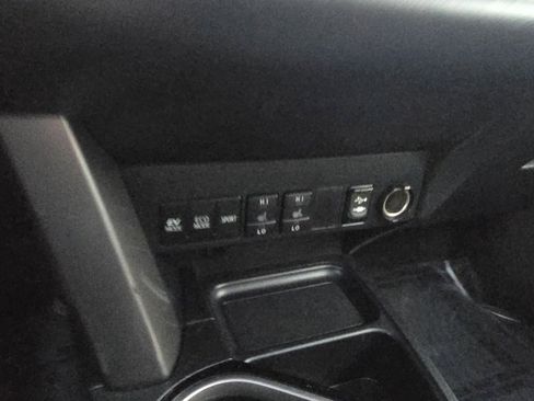 Certified 2016 Toyota RAV4 Limited image 25