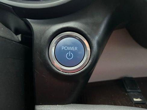 Used 2021 Toyota Sienna XLE w/ XLE Plus Package FWD image 29