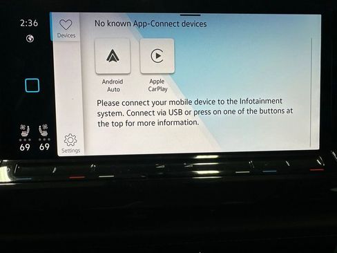 Used 2025 Volkswagen Atlas SE image 32