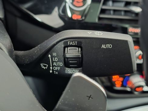 Used 2022 BMW 530i xDrive 530i xDrive w/ M Sport Package image 23