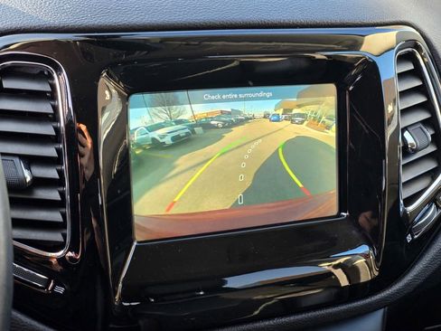 Used 2019 Jeep Compass Altitude image 37