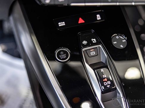 Used 2024 Audi Q4 e-tron Premium Plus w/ Premium Plus image 29