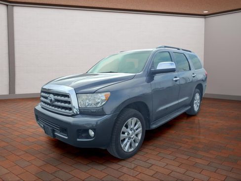 Used 2016 Toyota Sequoia Platinum image 4