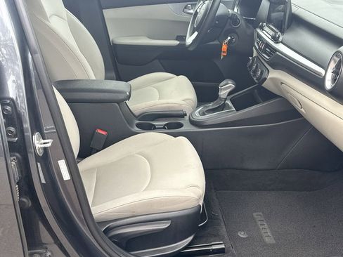Used 2023 Kia Forte LXS w/ LXS Technology Package image 14