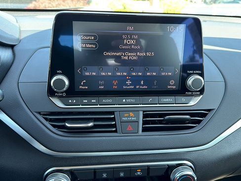 Used 2022 Nissan Altima 2.5 SV FWD image 15