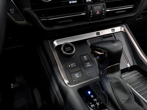 Used 2024 Lexus GX 550 w/ Accessory Package (2T) image 24