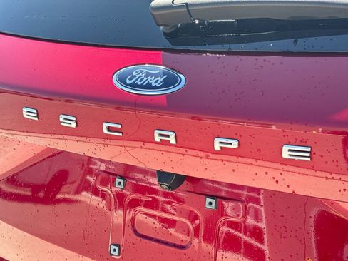 Certified 2023 Ford Escape SE w/ PHEV Premium Package image 12