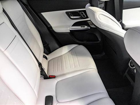 New 2026 Mercedes-Benz GLC 300 4MATIC image 24