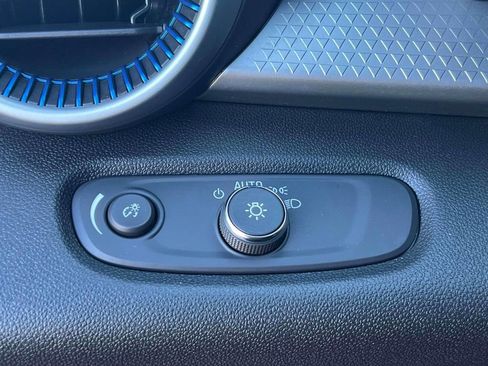 Used 2024 Chevrolet Trax LS image 18