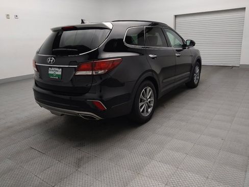 Used 2019 Hyundai Santa Fe XL SE FWD image 9